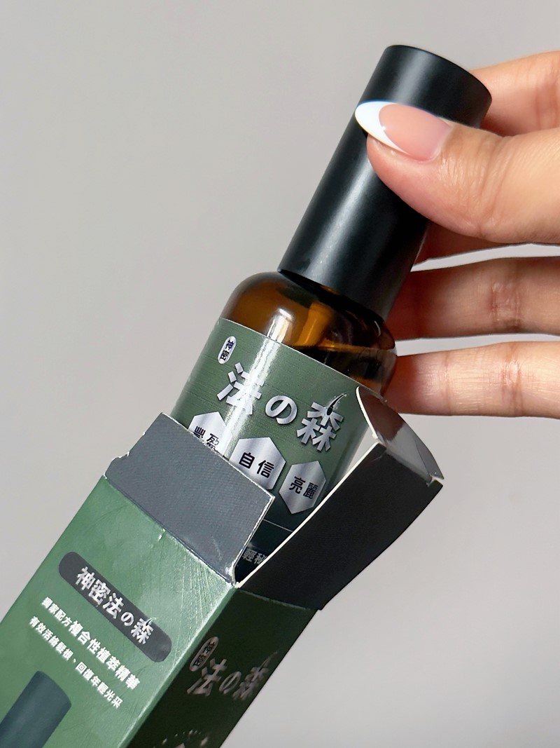 女人知己網紅大隊,口碑行銷,部落客行銷,雍大生技 神秘法的森 內外調理雙管齊下,頭皮保養,頭皮保養液,養髮液,頭皮保養產品,養髮液推薦,掉髮要吃什麼？,右旋糖酐,知母根萃取物,甘油,紅三葉草花萃取物,扁柏精油,落髮原因,掉髮要擦什麼